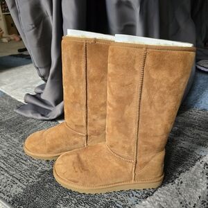 UGG Classic Tall Boot - Chestnut